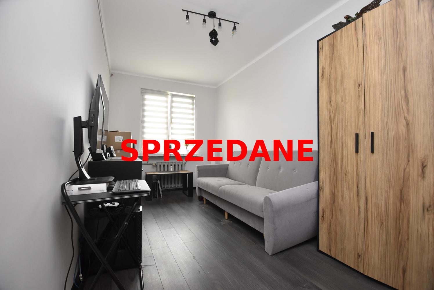 Mieszkanie Na sprzedaż 3 pokoje z balkonem