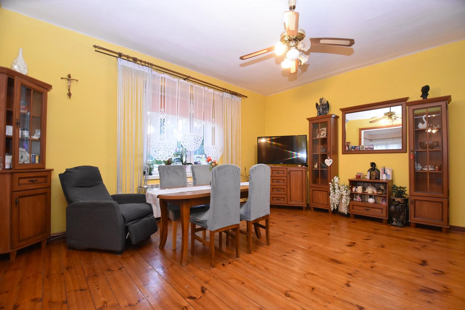 Mieszkanie Komfortowy lokal na parterze z ogrodem, garażem w budynku dwurodzinnym – Zdzieszowice, Leśna 7