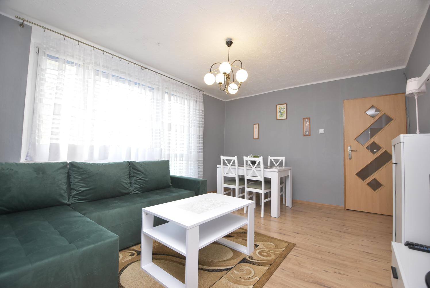 Mieszkanie Komfortowe 3-pokojowe mieszkanie z balkonem na wynajem