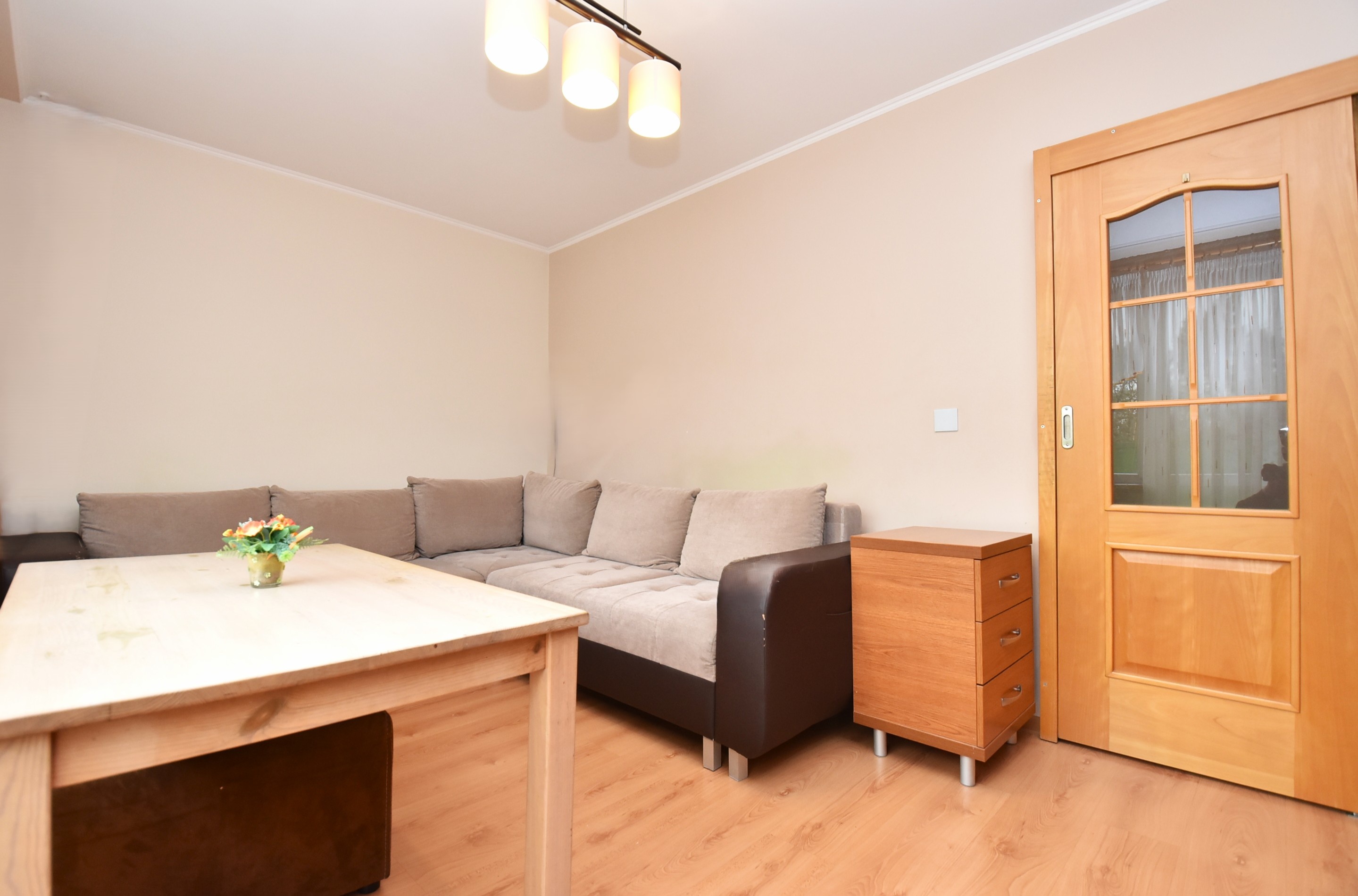 Mieszkanie Mieszkanie na sprzedaż. 2 pokoje.  balkon z widokiem na las